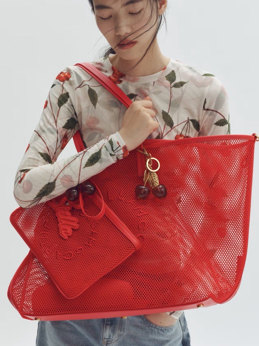 STELLA MCCARTNEY H&M
LARGE MESH TOTE BAG Red NWT